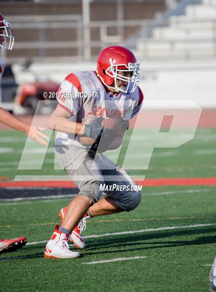 Thumbnail 3 in Crescenta Valley vs Redondo Union photogallery.