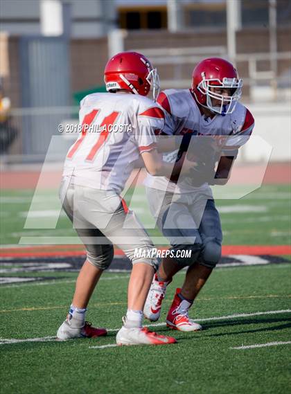 Thumbnail 3 in Crescenta Valley vs Redondo Union photogallery.