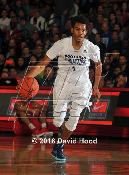 Thumbnail 2 in Foothills Christian @ Mater Dei (Nike Extravaganza) photogallery.