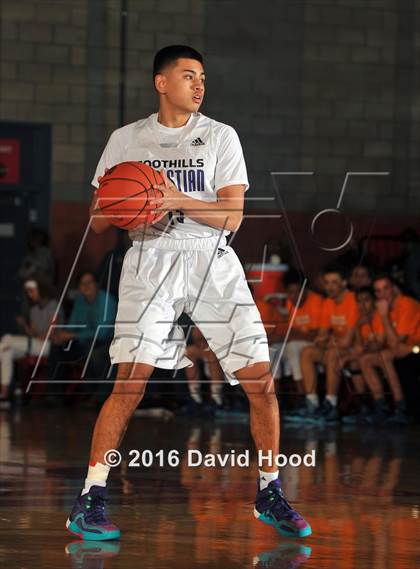 Thumbnail 1 in Foothills Christian @ Mater Dei (Nike Extravaganza) photogallery.