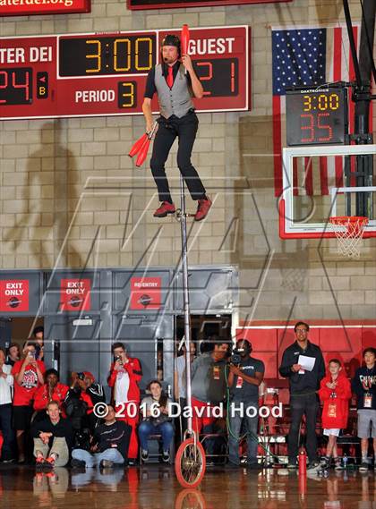 Thumbnail 2 in Foothills Christian @ Mater Dei (Nike Extravaganza) photogallery.