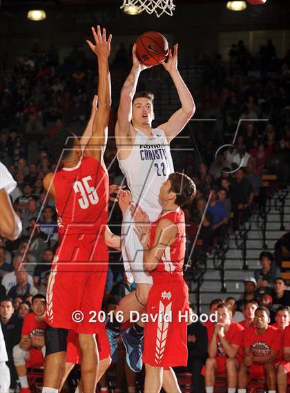 Thumbnail 3 in Foothills Christian @ Mater Dei (Nike Extravaganza) photogallery.