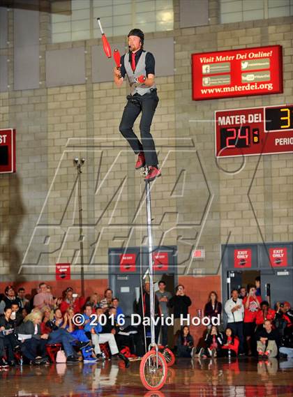 Thumbnail 3 in Foothills Christian @ Mater Dei (Nike Extravaganza) photogallery.
