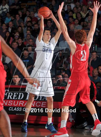 Thumbnail 2 in Foothills Christian @ Mater Dei (Nike Extravaganza) photogallery.