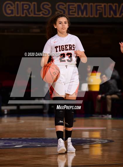 Thumbnail 3 in Tuckahoe vs. Keio Academy of N.Y. (Section 1 Class C Semifinal) photogallery.