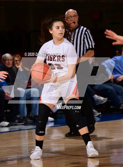 Thumbnail 2 in Tuckahoe vs. Keio Academy of N.Y. (Section 1 Class C Semifinal) photogallery.
