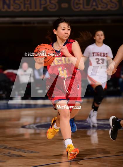 Thumbnail 1 in Tuckahoe vs. Keio Academy of N.Y. (Section 1 Class C Semifinal) photogallery.