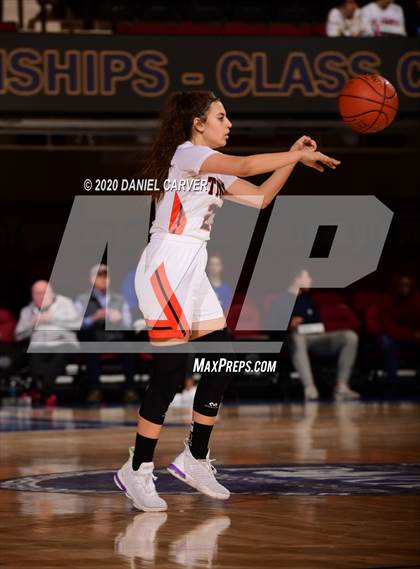 Thumbnail 2 in Tuckahoe vs. Keio Academy of N.Y. (Section 1 Class C Semifinal) photogallery.