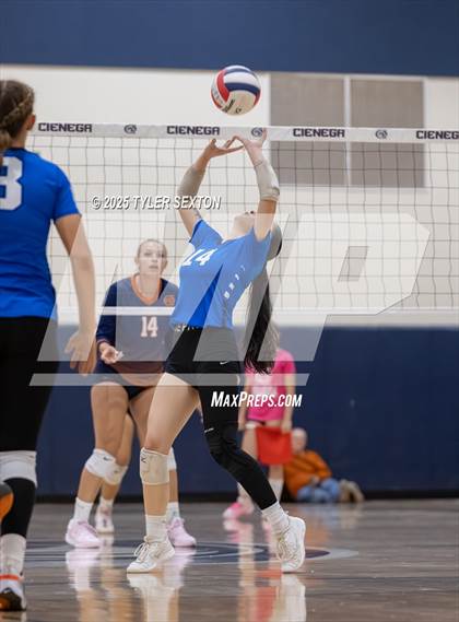 Thumbnail 2 in Buena @ Cienega photogallery.