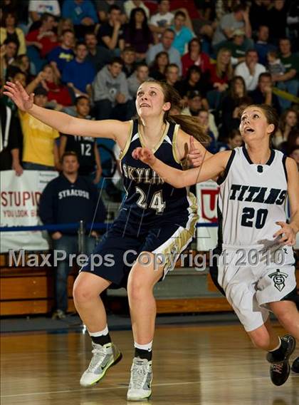 Thumbnail 2 in Syracuse vs Skyline (Utah 5A Semifinal) photogallery.