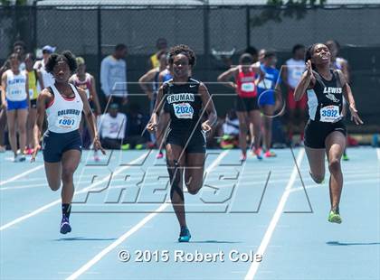 Thumbnail 2 in PSAL Girls  Outdoor Track & Field Championship photogallery.