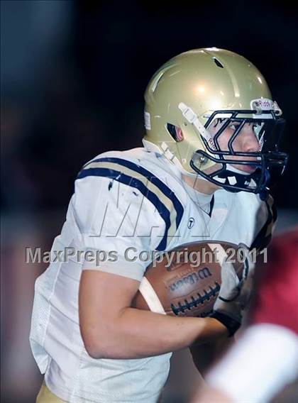 Thumbnail 3 in Hartselle vs. Briarwood Christian (AHSAA 5A Semifinal) photogallery.