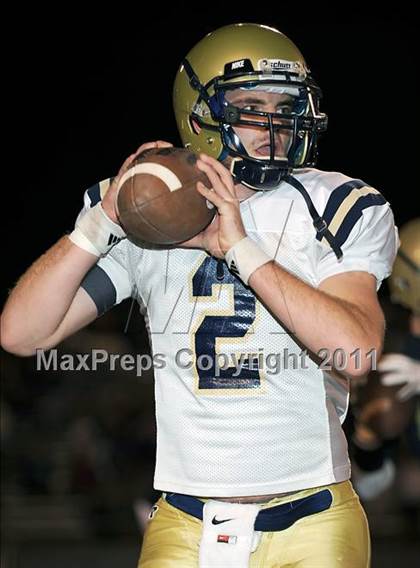 Thumbnail 2 in Hartselle vs. Briarwood Christian (AHSAA 5A Semifinal) photogallery.