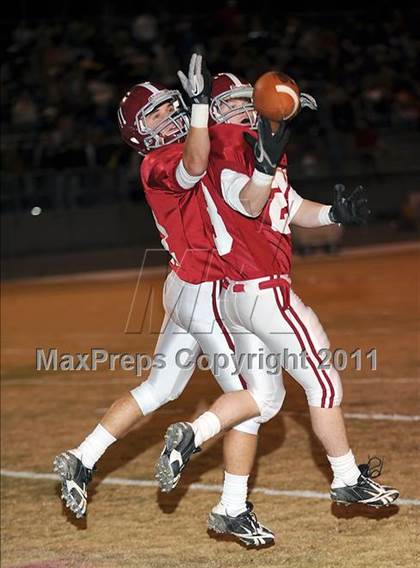 Thumbnail 2 in Hartselle vs. Briarwood Christian (AHSAA 5A Semifinal) photogallery.