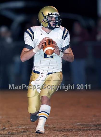 Thumbnail 1 in Hartselle vs. Briarwood Christian (AHSAA 5A Semifinal) photogallery.