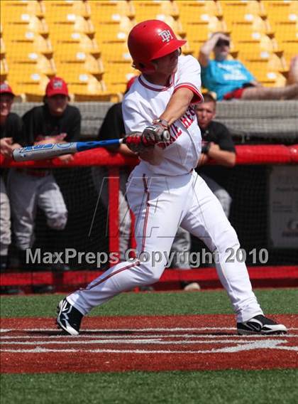 Thumbnail 1 in Newport vs. Dixie Heights (9th Region Tournament) photogallery.