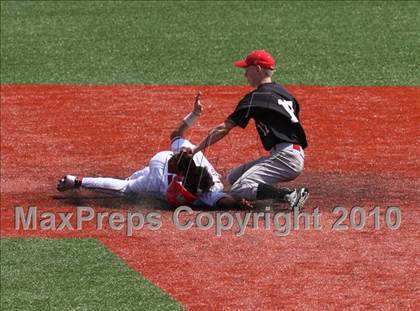 Thumbnail 1 in Newport vs. Dixie Heights (9th Region Tournament) photogallery.