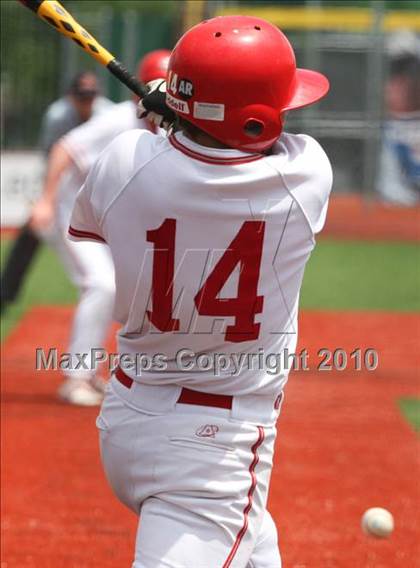 Thumbnail 2 in Newport vs. Dixie Heights (9th Region Tournament) photogallery.