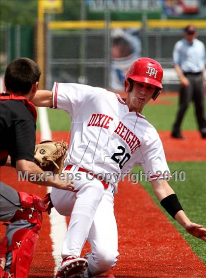 Thumbnail 3 in Newport vs. Dixie Heights (9th Region Tournament) photogallery.