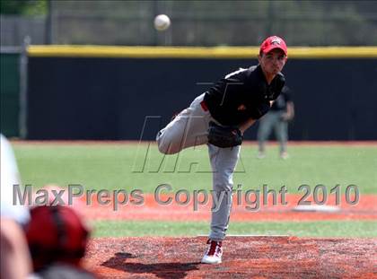 Thumbnail 2 in Newport vs. Dixie Heights (9th Region Tournament) photogallery.