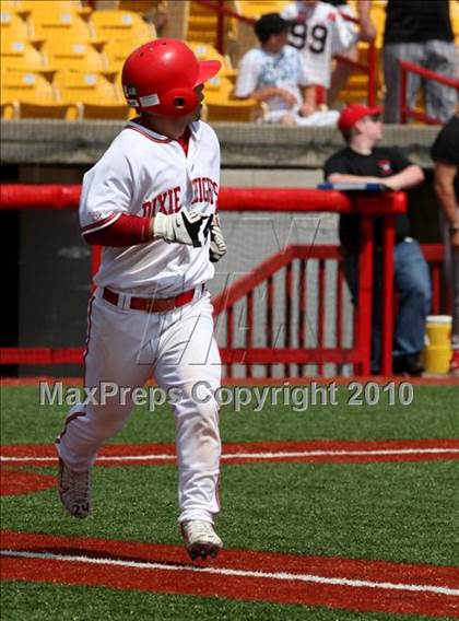 Thumbnail 2 in Newport vs. Dixie Heights (9th Region Tournament) photogallery.
