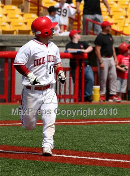 Thumbnail 3 in Newport vs. Dixie Heights (9th Region Tournament) photogallery.