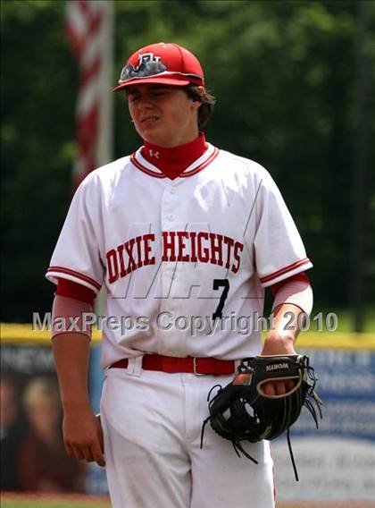 Thumbnail 2 in Newport vs. Dixie Heights (9th Region Tournament) photogallery.