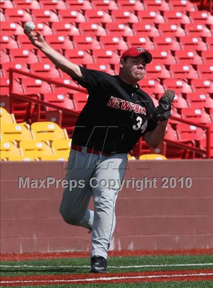 Thumbnail 3 in Newport vs. Dixie Heights (9th Region Tournament) photogallery.