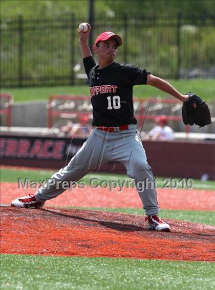 Thumbnail 1 in Newport vs. Dixie Heights (9th Region Tournament) photogallery.