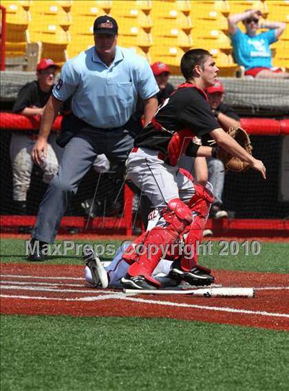 Thumbnail 3 in Newport vs. Dixie Heights (9th Region Tournament) photogallery.