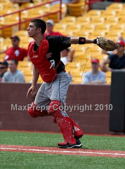 Thumbnail 2 in Newport vs. Dixie Heights (9th Region Tournament) photogallery.