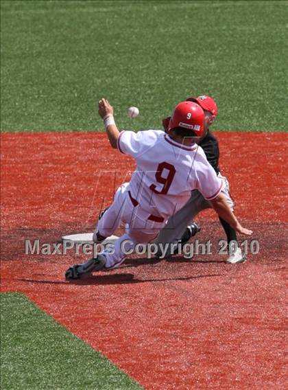 Thumbnail 1 in Newport vs. Dixie Heights (9th Region Tournament) photogallery.