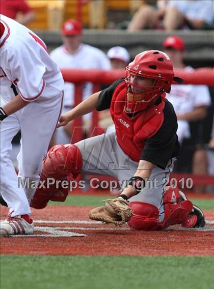 Thumbnail 3 in Newport vs. Dixie Heights (9th Region Tournament) photogallery.