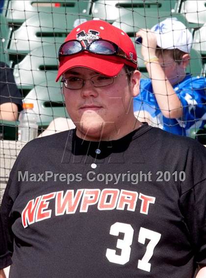 Thumbnail 2 in Newport vs. Dixie Heights (9th Region Tournament) photogallery.
