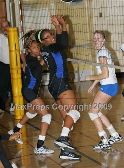 Thumbnail 3 in Bear Creek vs. Linden (Edison Viking Classic) photogallery.