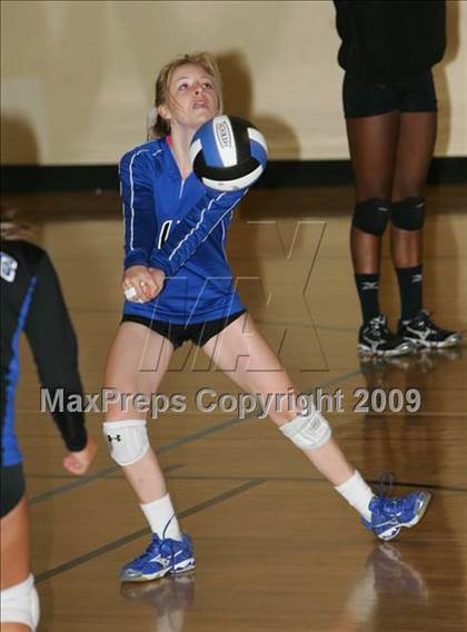 Thumbnail 3 in Bear Creek vs. Linden (Edison Viking Classic) photogallery.