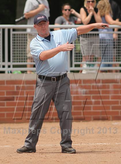 Thumbnail 2 in Belding vs Grand Rapids Christian (MHSAA Division 2 Regional Playoff) photogallery.