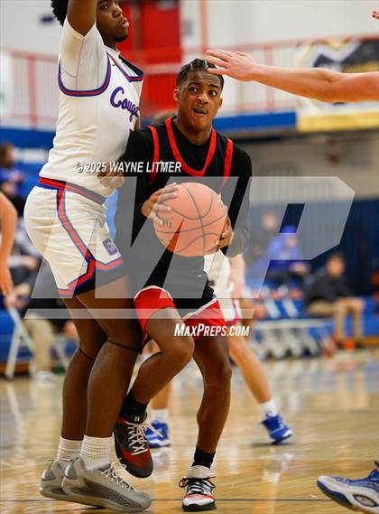 Thumbnail 1 in JV: Holy Cross @ Conner photogallery.