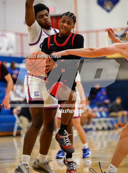 Thumbnail 2 in JV: Holy Cross @ Conner photogallery.