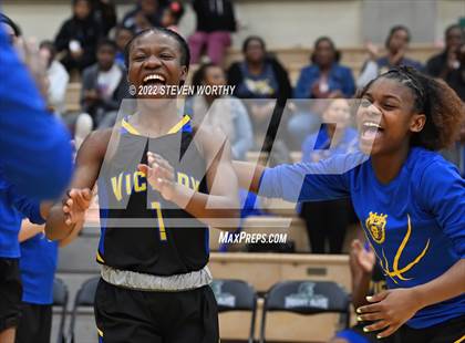 Thumbnail 3 in Grace Christian vs. Victory Christian Center (NCISAA 1A State Championship) photogallery.