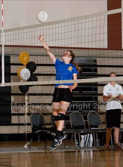 Thumbnail 2 in Desert Christian @ Xavier Prep photogallery.