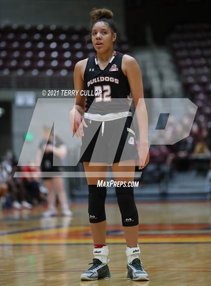 Thumbnail 3 in Judge Memorial vs. Grantsville (UHSAA 3A Quarterfinal) photogallery.