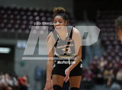 Thumbnail 3 in Judge Memorial vs. Grantsville (UHSAA 3A Quarterfinal) photogallery.