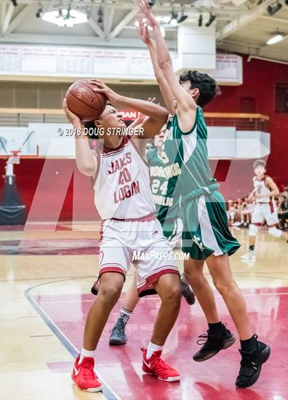 Thumbnail 2 in FR: Moreau Catholic @ James Logan photogallery.