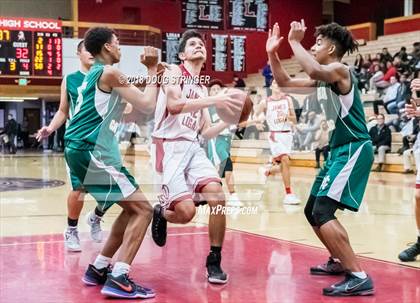 Thumbnail 3 in FR: Moreau Catholic @ James Logan photogallery.