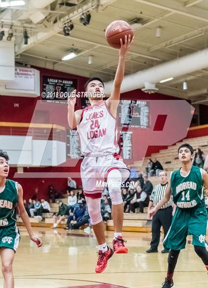 Thumbnail 2 in FR: Moreau Catholic @ James Logan photogallery.