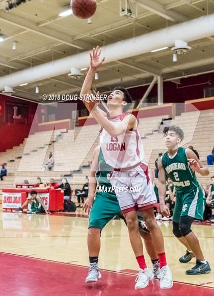 Thumbnail 2 in FR: Moreau Catholic @ James Logan photogallery.