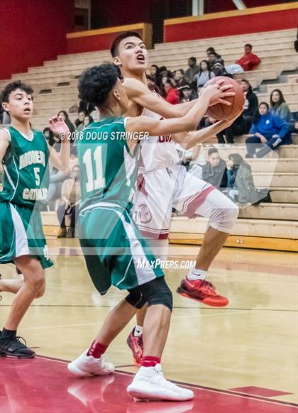 Thumbnail 1 in FR: Moreau Catholic @ James Logan photogallery.