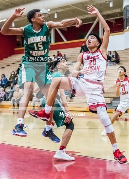 Thumbnail 2 in FR: Moreau Catholic @ James Logan photogallery.