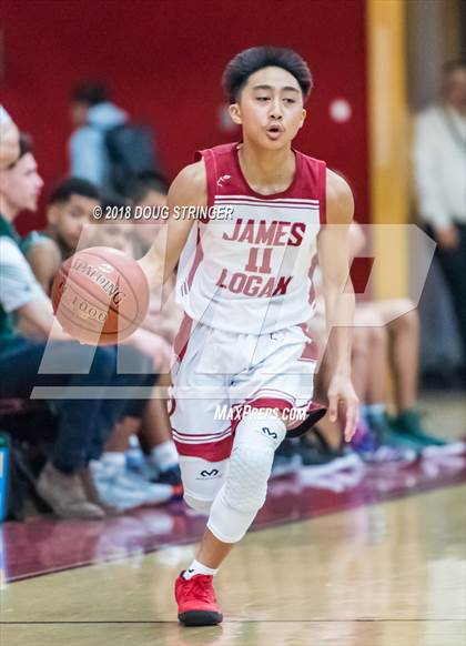 Thumbnail 1 in FR: Moreau Catholic @ James Logan photogallery.